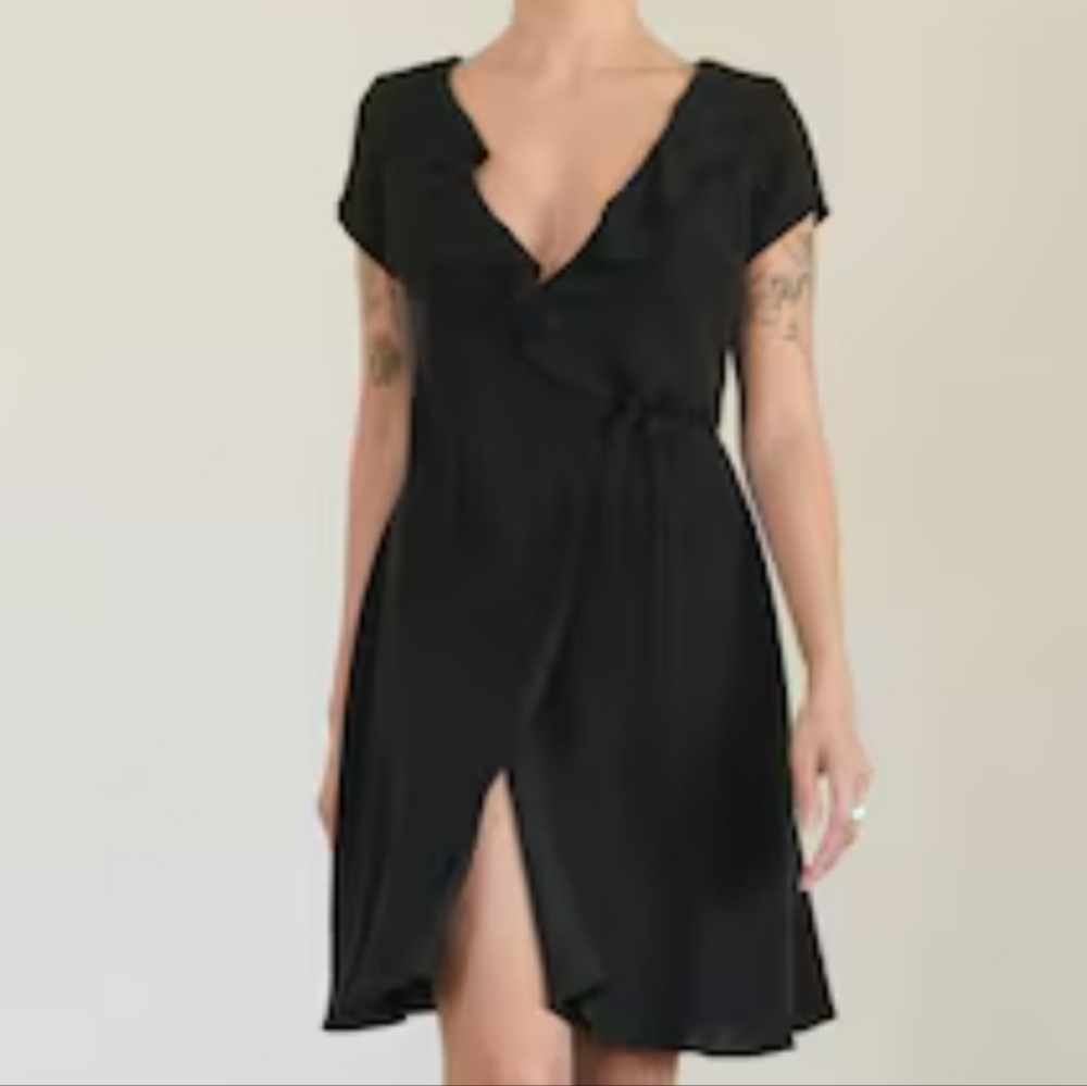 Banana Republic Women's Silk Dress Color Black Size 8